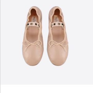 NWOT VALENTINO GARAVANI ROCKSTUD BALLET FLATS